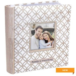 7116-26 Family is Everything 2-Up 4x6 Album